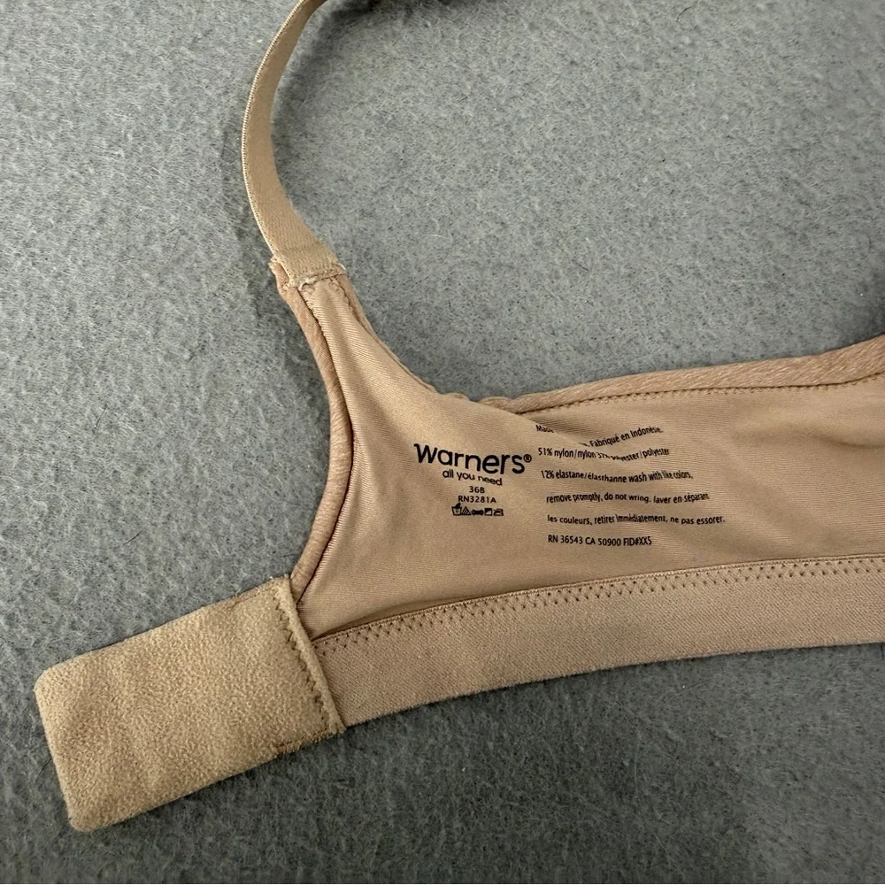 Warners All you Need Nursing Bra Size 36B Women’s Wirefree lightly Padded Nude‎